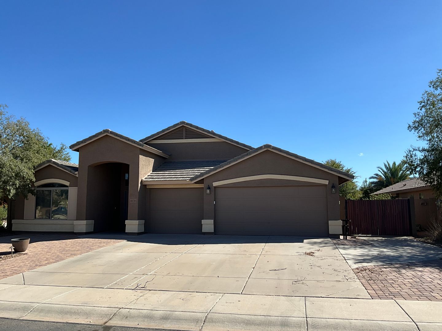 Maricopa House: 41741 W Parkhill Ct
