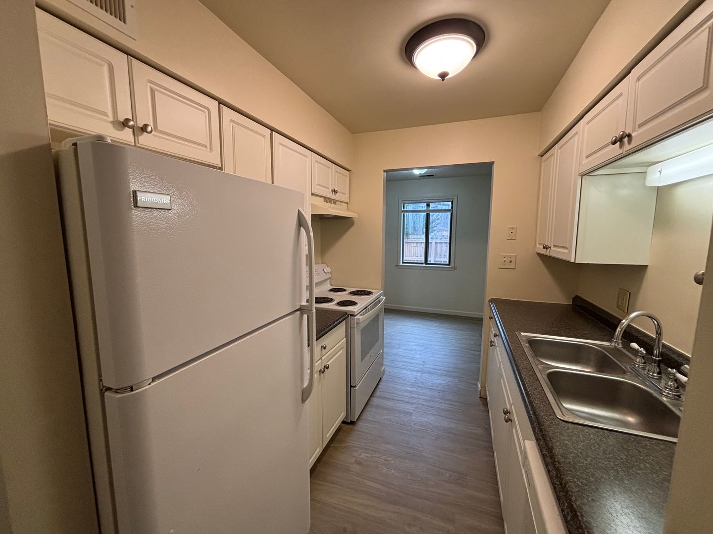 Terre Haute Apartment: 2901 & 2905 Poplar St & 410 29th St.