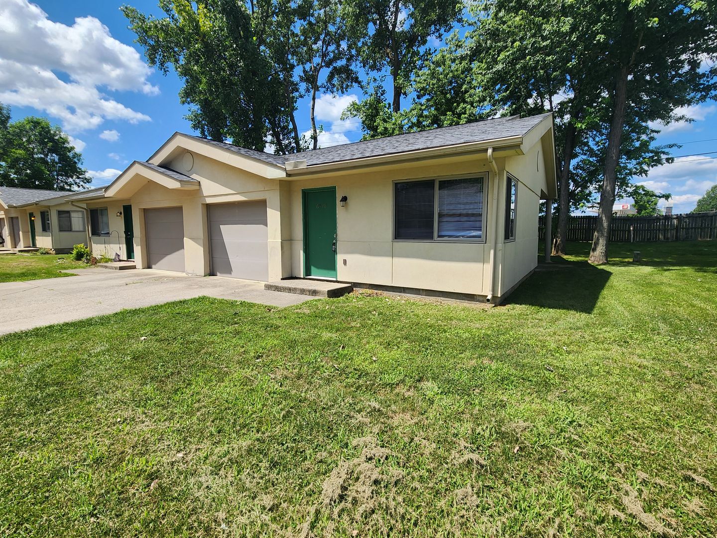 Terre Haute Apartment: 6418-6588 Allendale Blvd.