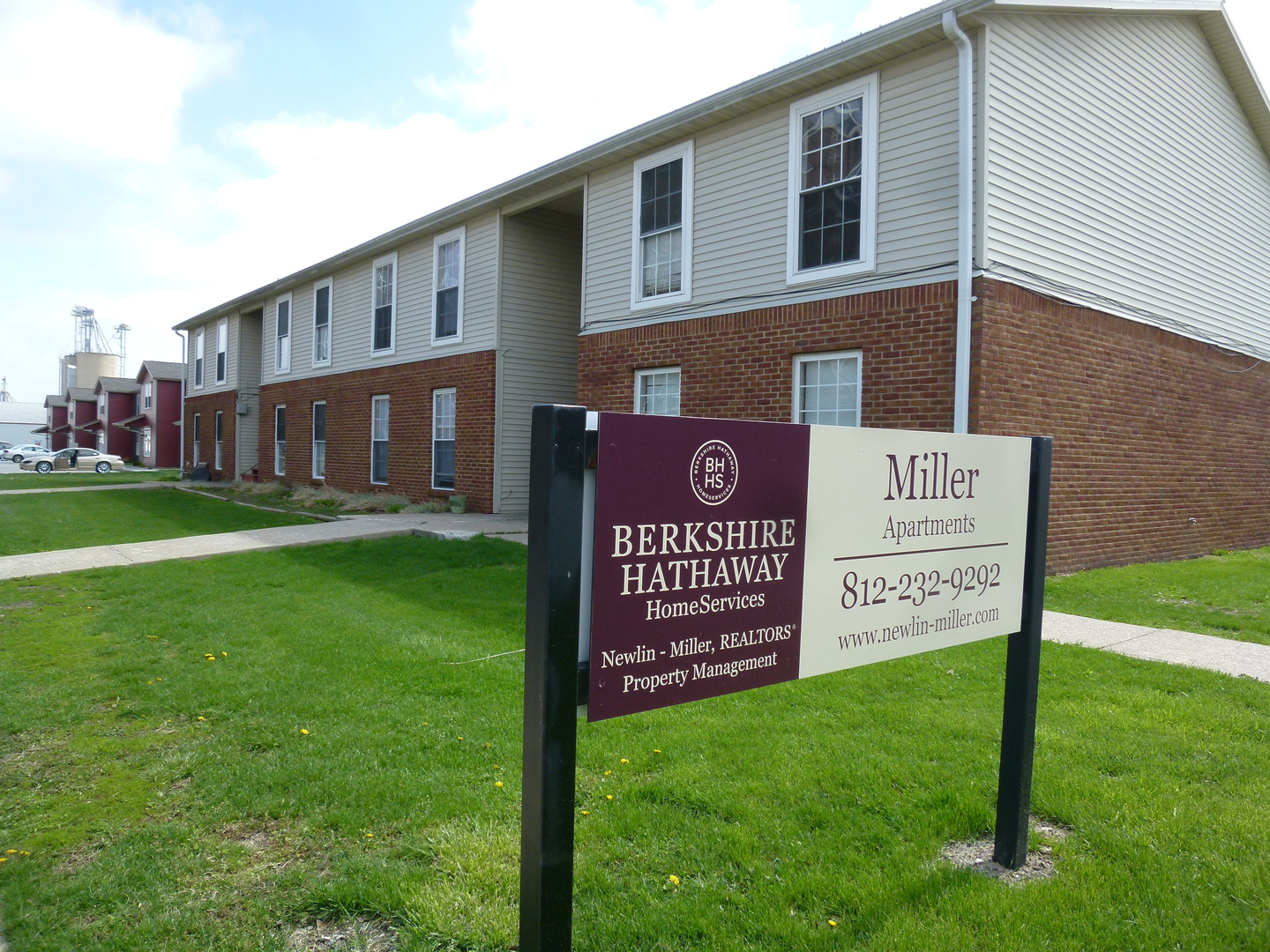 Brazil Apartment: 202-212 1/2 W. Montgomery St.