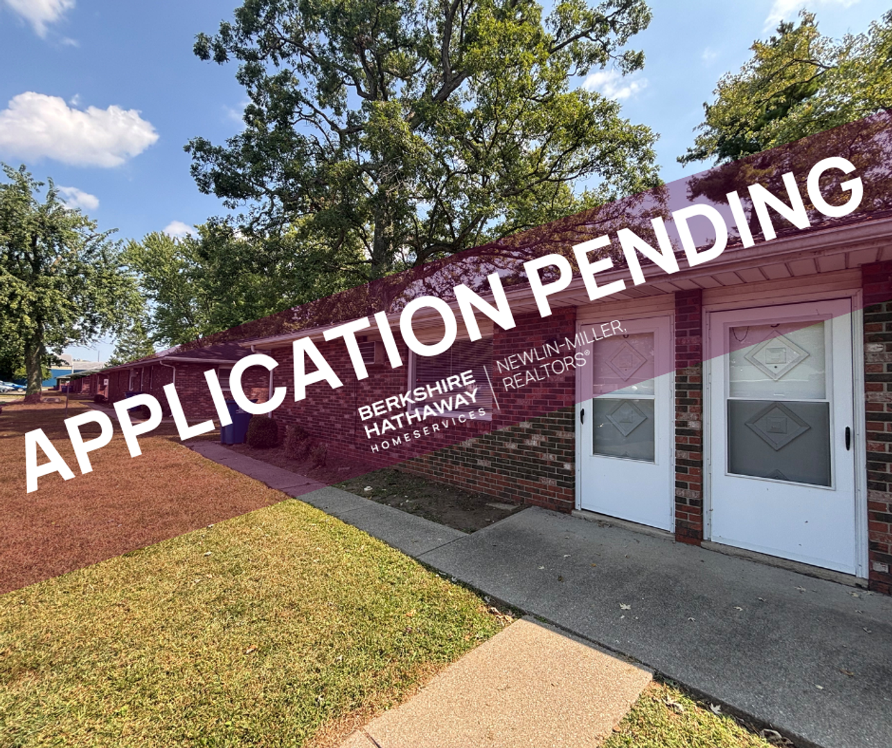 Terre Haute Apartment: 2875 S 6th place