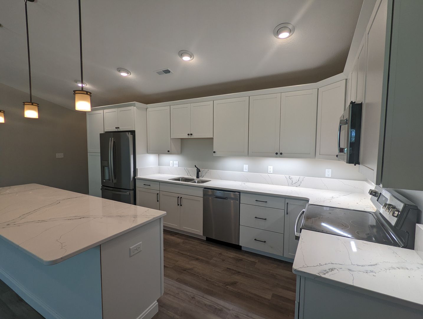 Terre Haute House: 3815 Joy Circle East