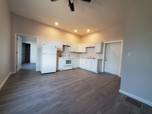 458 N 9th St - Apt 3, Clinton, IN 47842