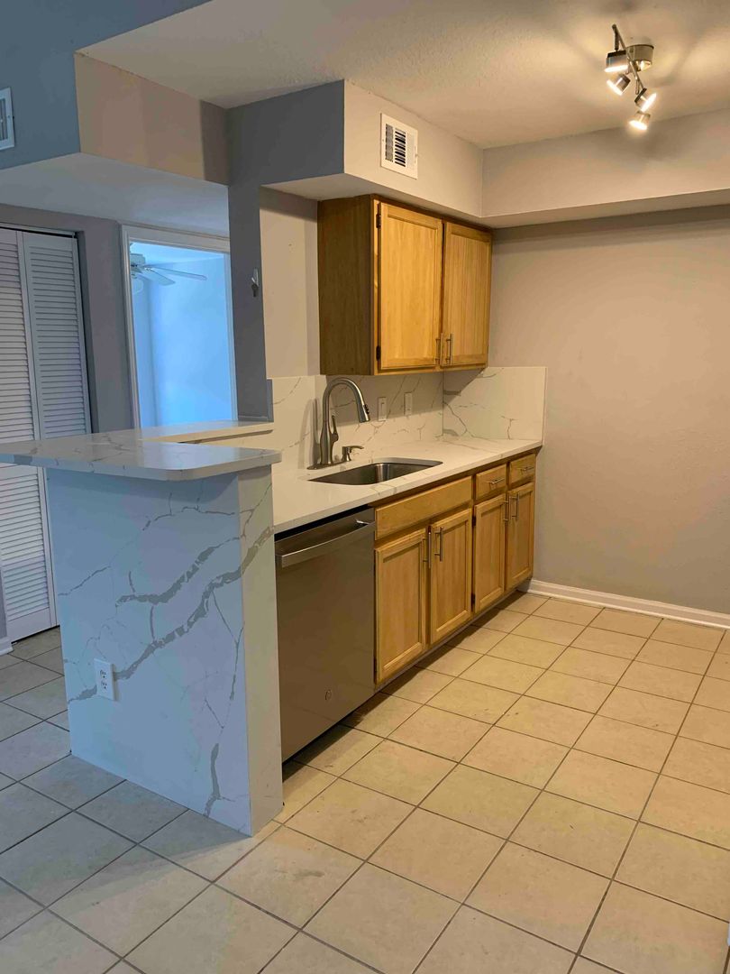 Destin House: 4010 Dancing Cloud Court, Unit 405