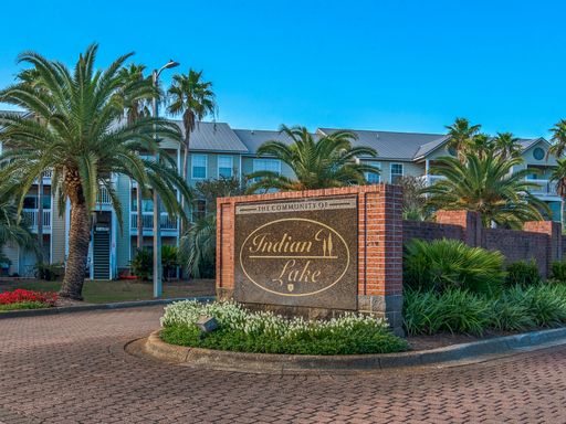 Cozy 2B/2B Unfurnished Condo near Beach in the Heart of Destin!