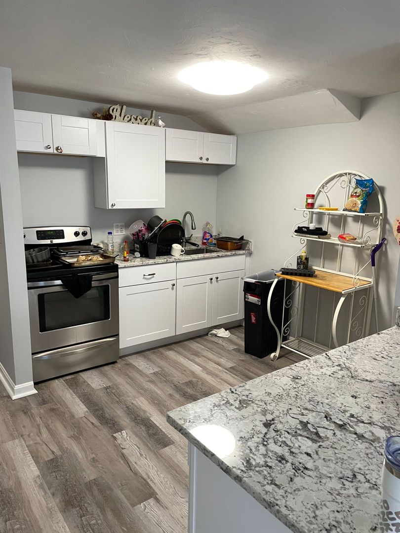 Wareham Apartment: 155 Onset Avenue