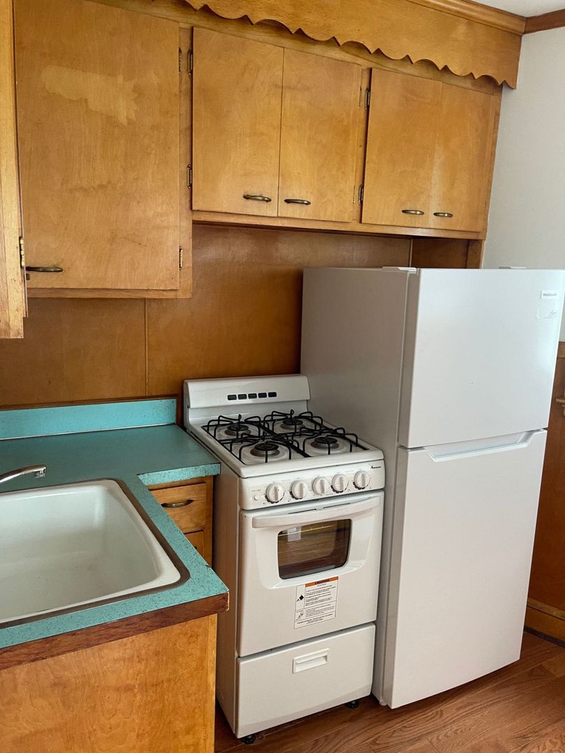 Winthrop Apartment: 87-90 Winthrop Shore Drive