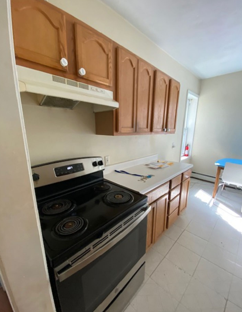 Boston Apartment: 822 Huntington Avenue