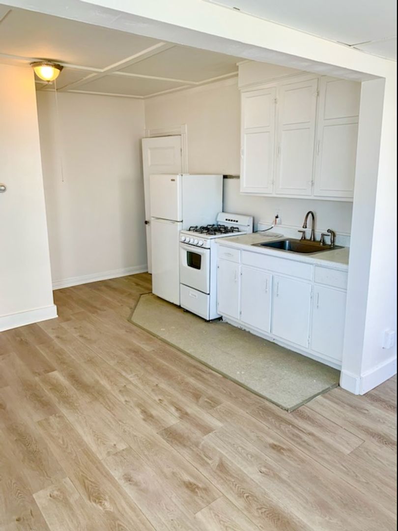 Onset Apartment: 6 S Water Street