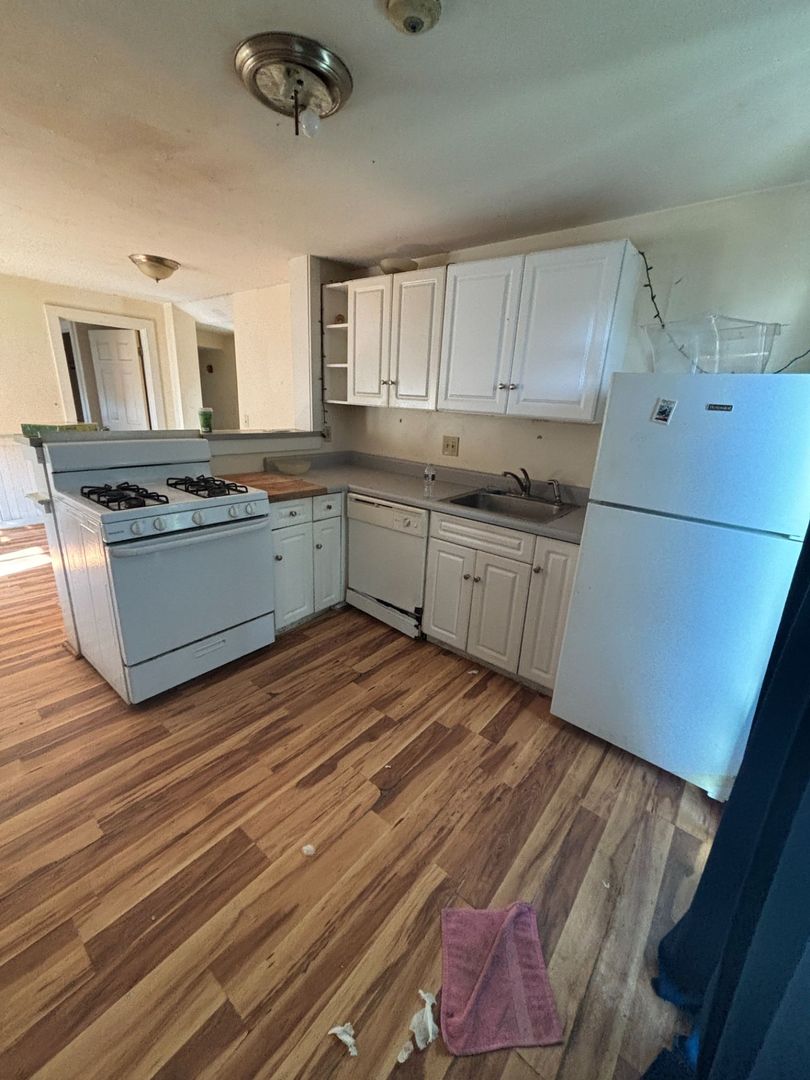 Onset Apartment: 17 Union Ave