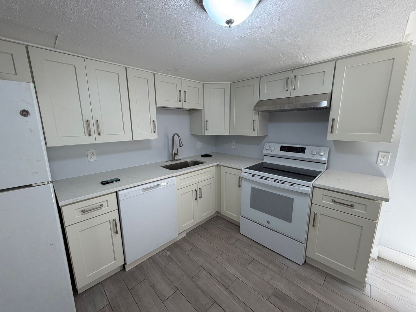 East Boston Apartment: 31 Chelsea Street