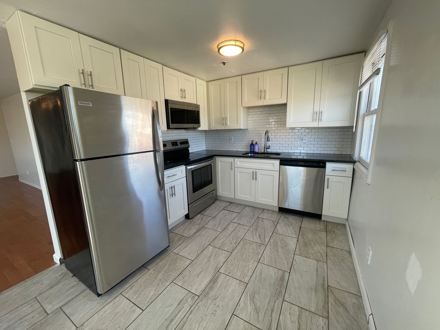 Onset Apartment: 4 Union Ave.