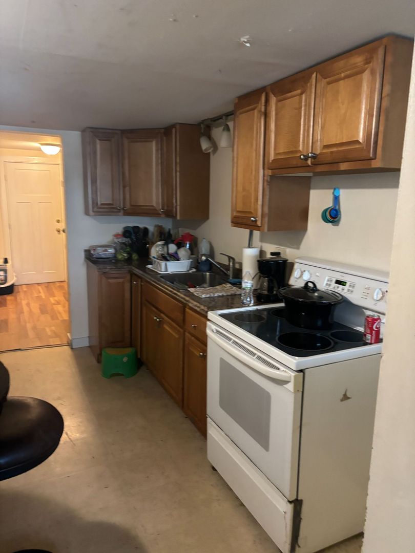 Onset Apartment: 54 Longwood Ave