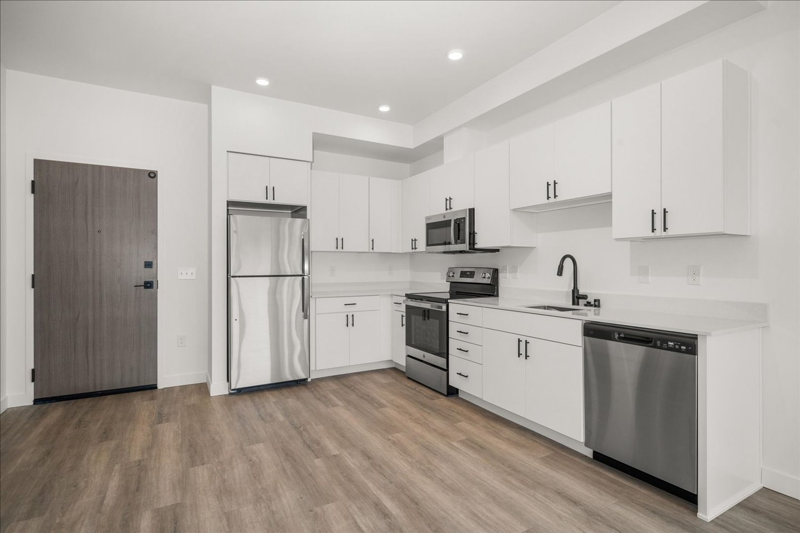 Spokane Apartment: 2002 N Monroe St