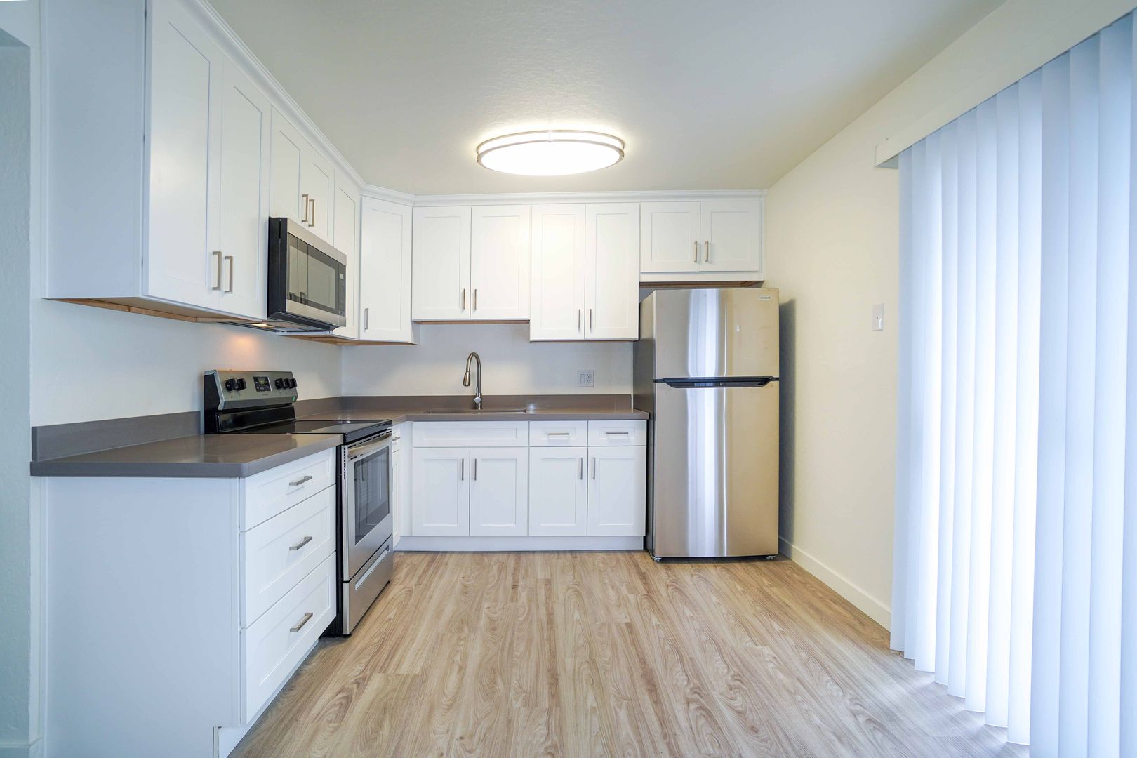 Santa Cruz Apartment: 324 Mountain View