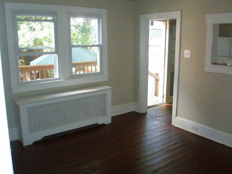 Ardmore Apartment: 216-218 Ardmore Avenue