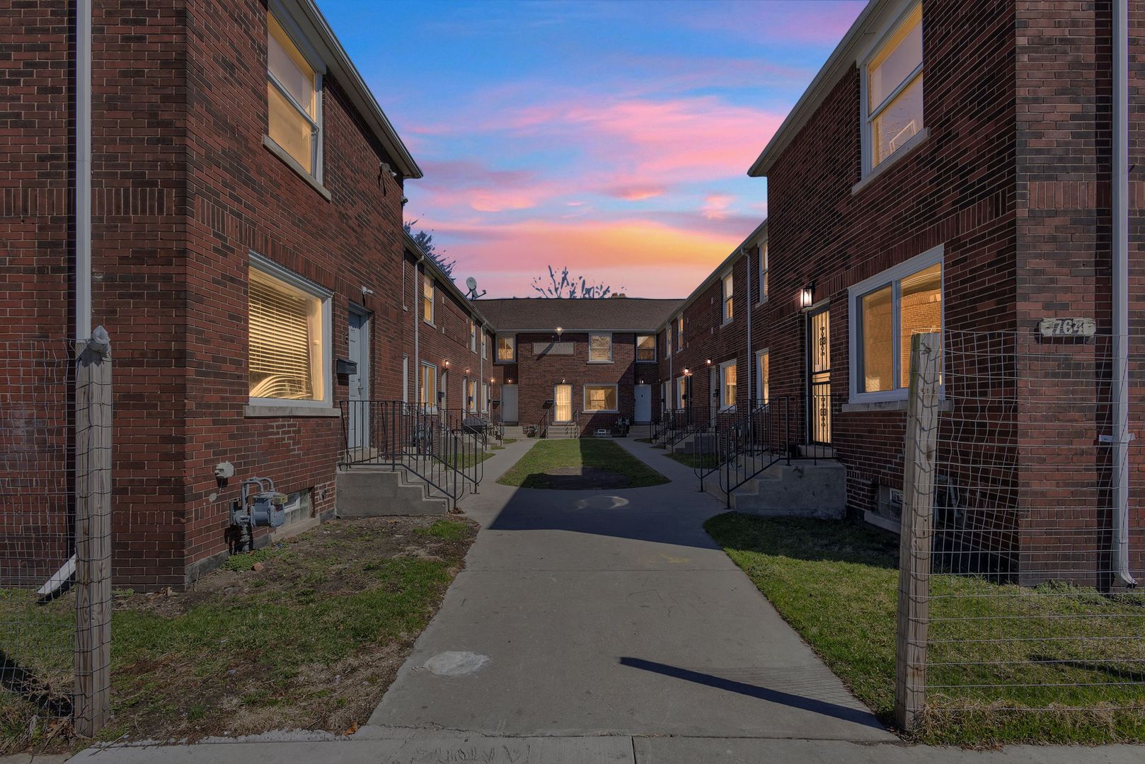 DETROIT Apartment: 764 WOODMERE