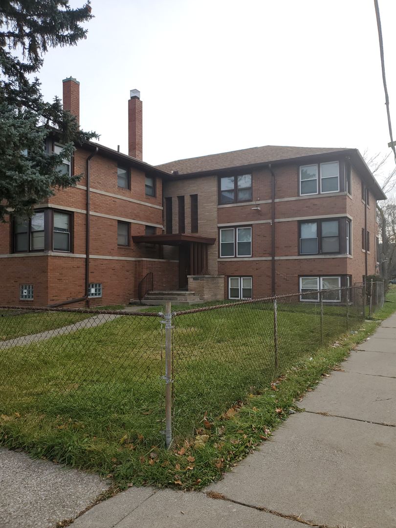 DETROIT Apartment: 2017 BURLINGAME