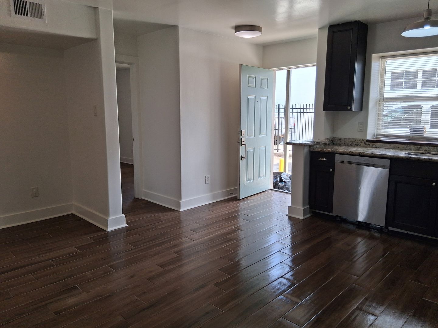 New Orleans Apartment: 1417 Annunciation Street