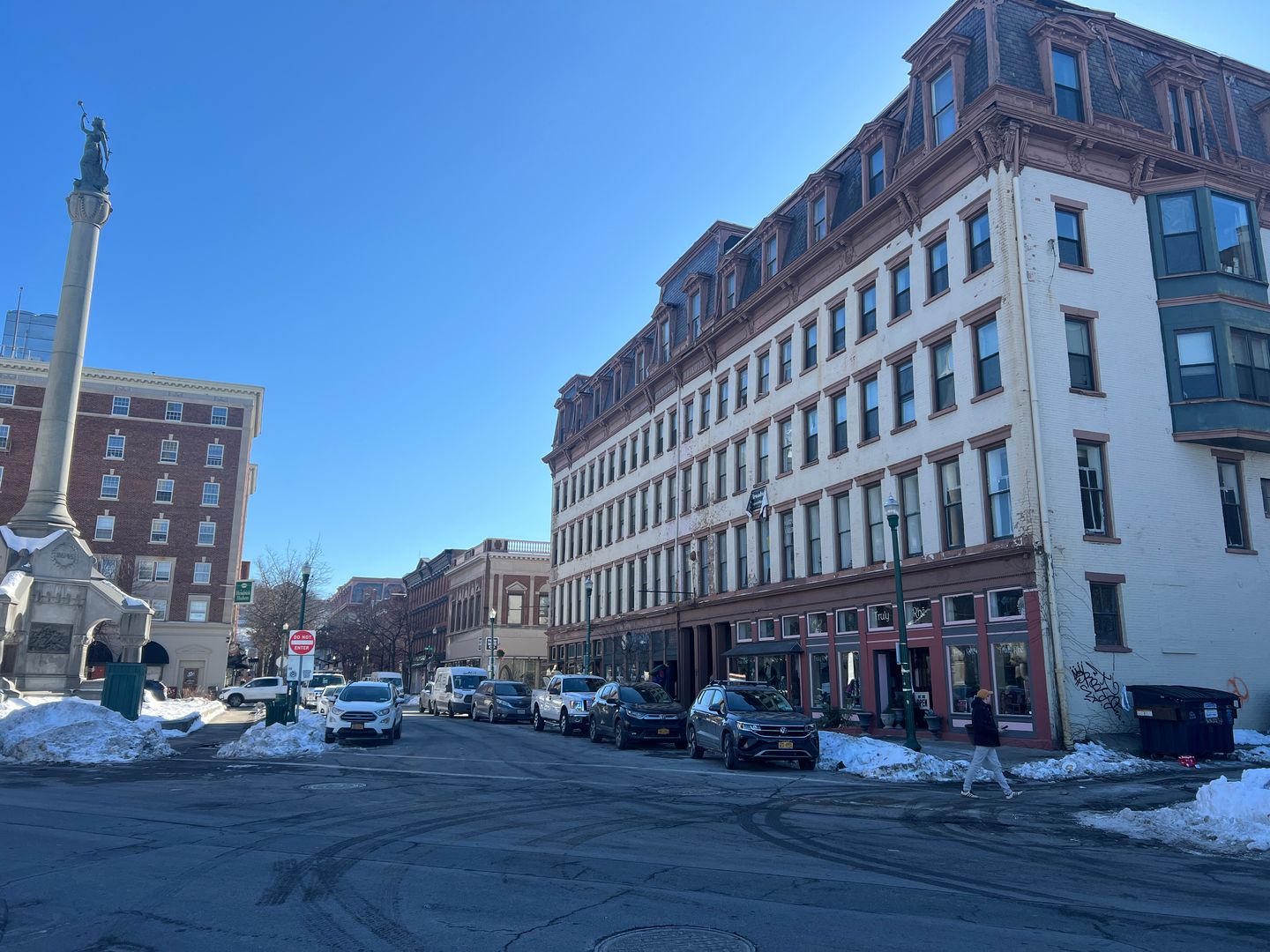 Troy Apartment: 5 Broadway - 202