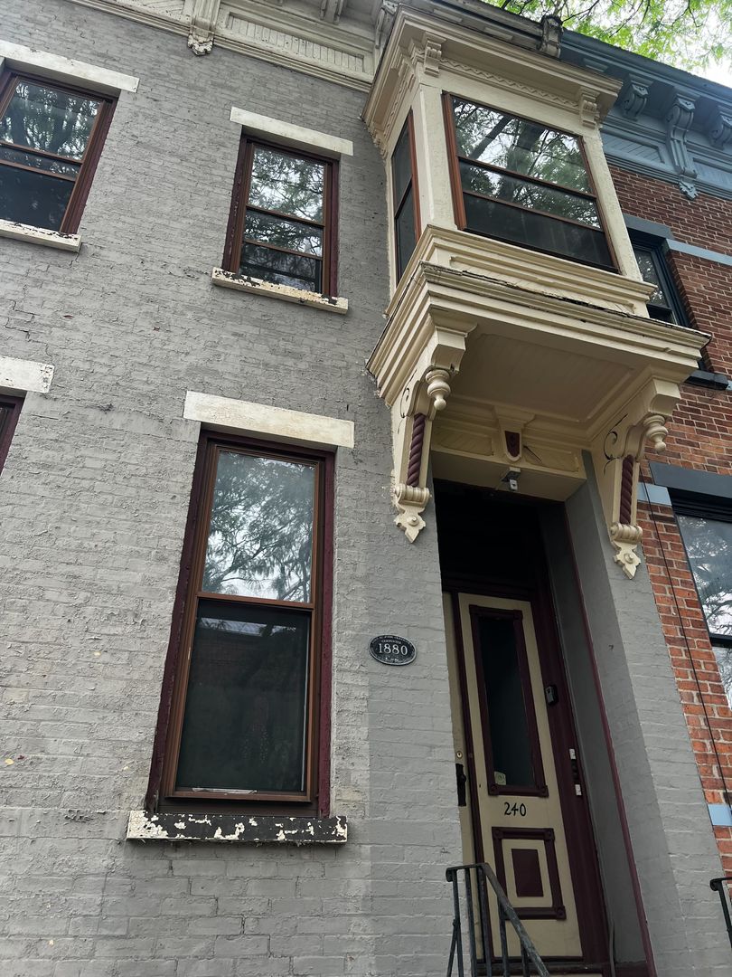 Albany Apartment: 240 Elm Street