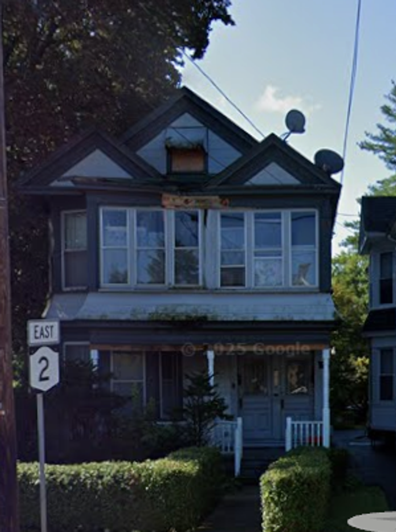 Watervliet Apartment: 1030 19th Street