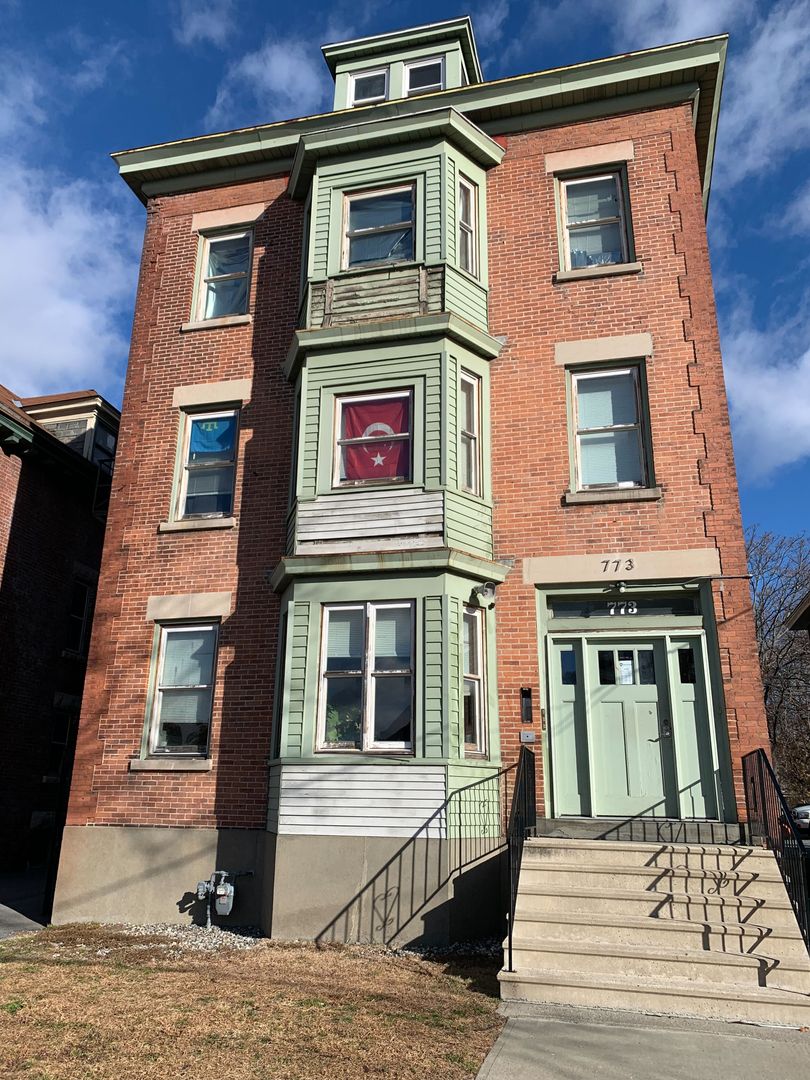 Albany Apartment: 773 Madison Avenue