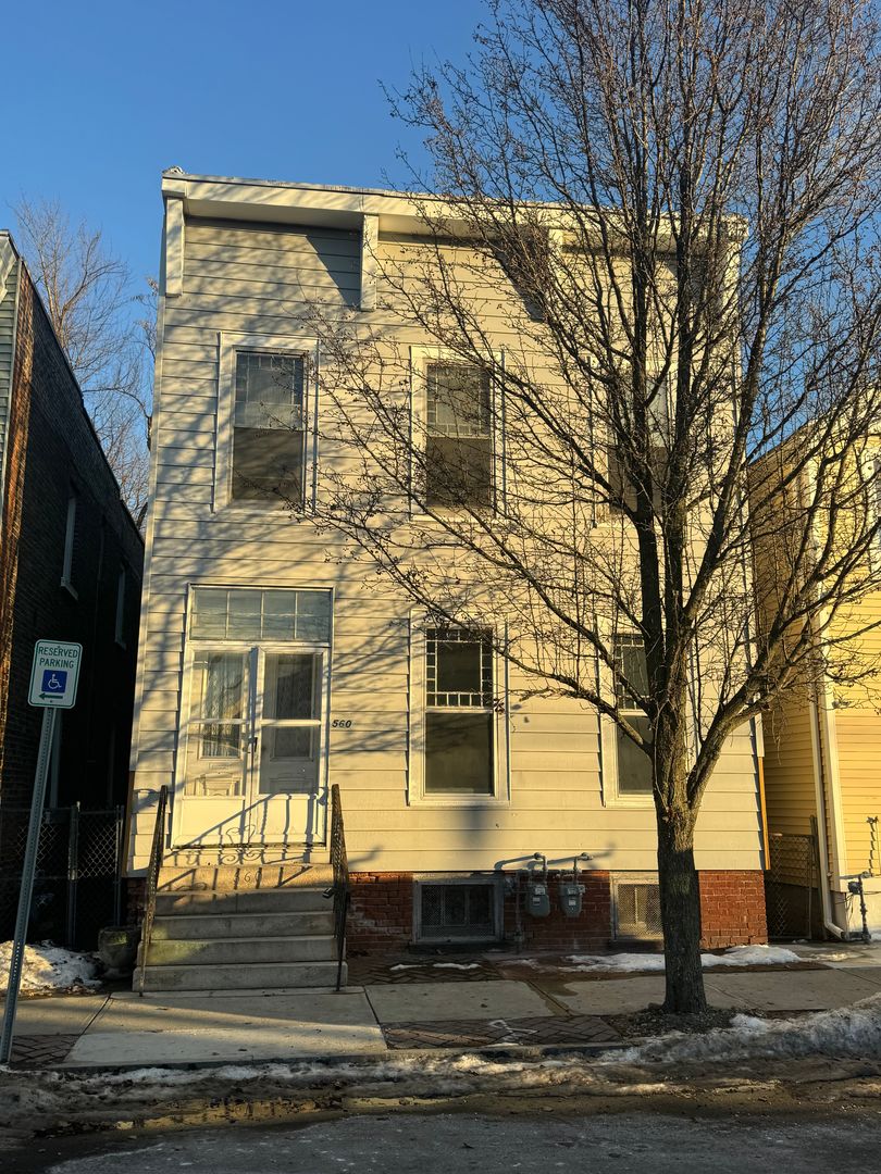 Troy Apartment: 560 2nd Street