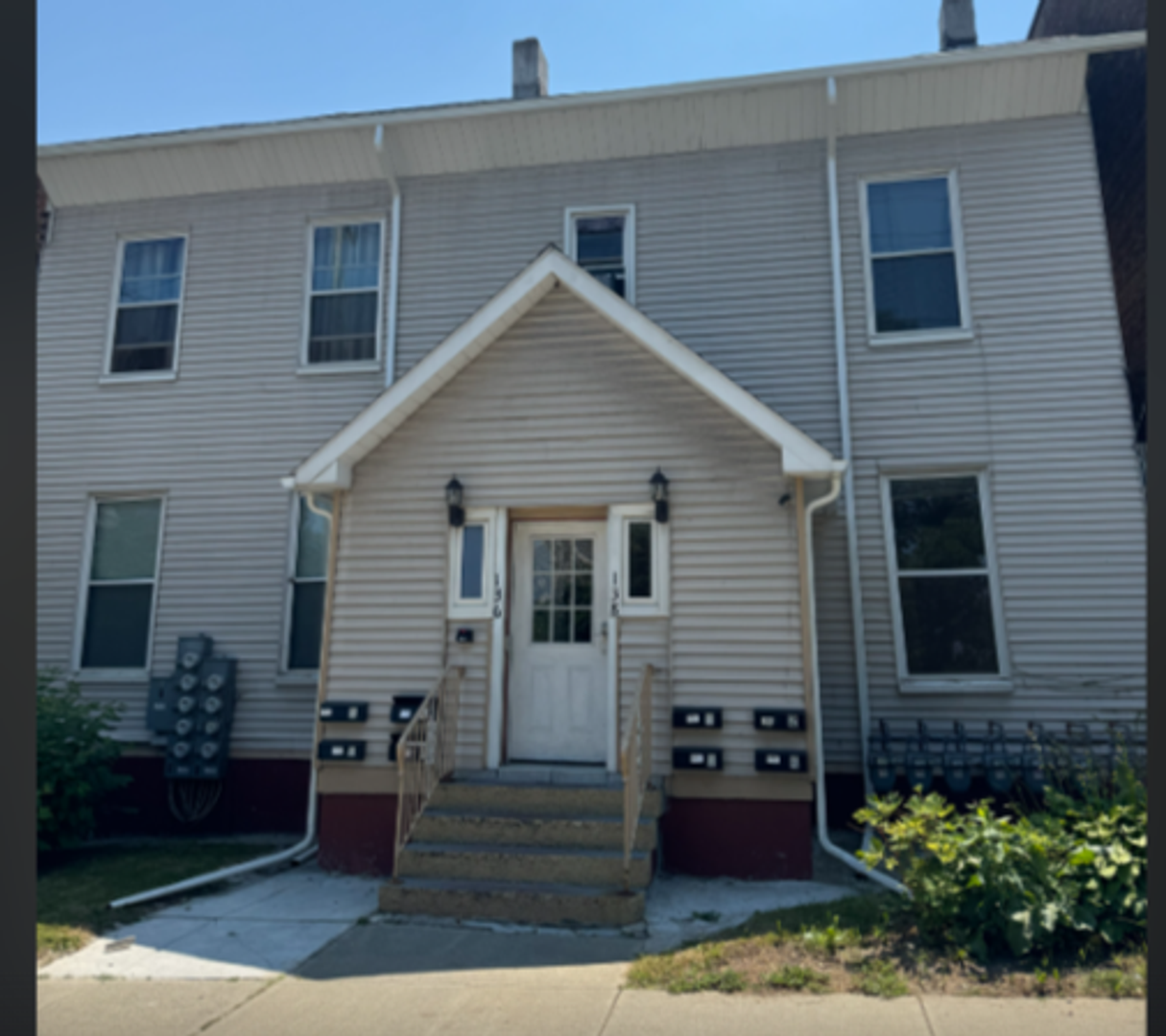 Albany Apartment: 138 Morton Avenue