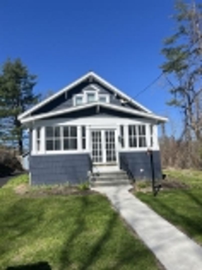 Delmar Apartment: 28 Gardner Terrace