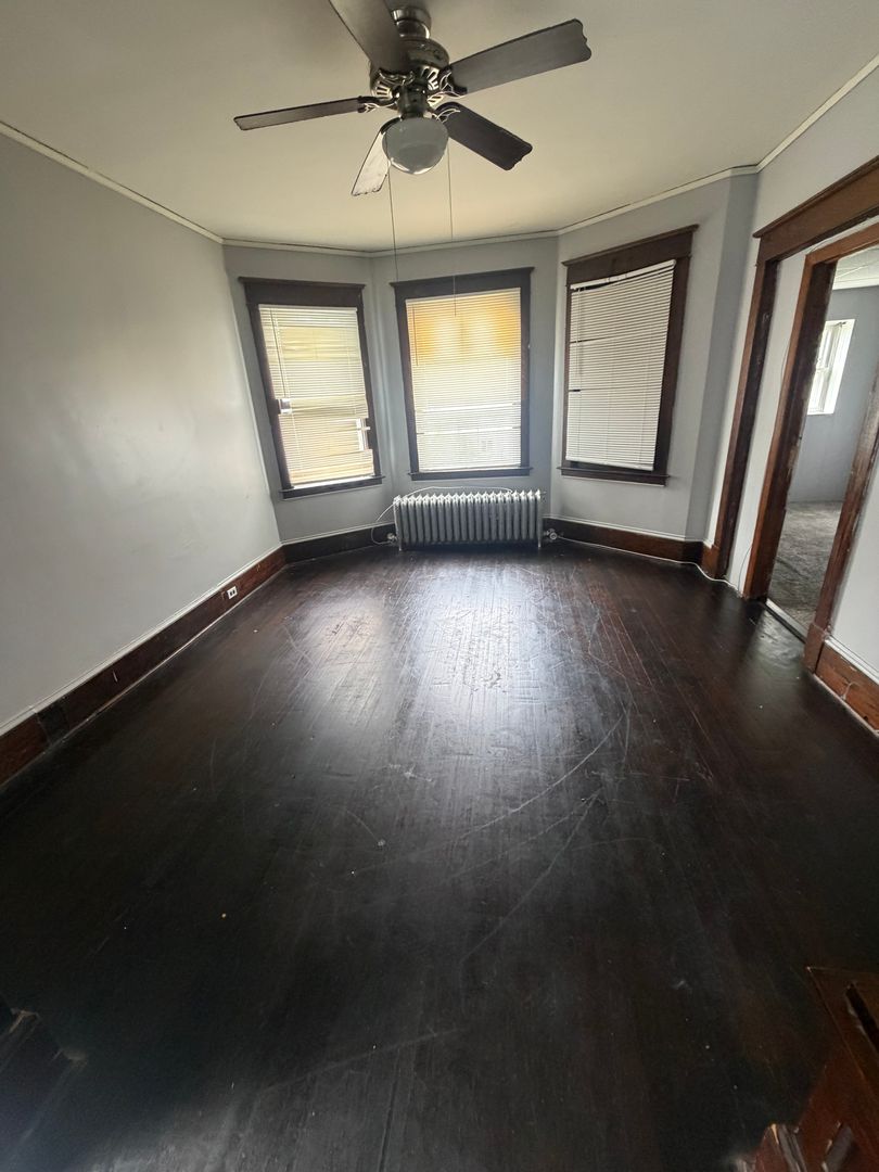 Albany Apartment: 825 Myrtle Avenue