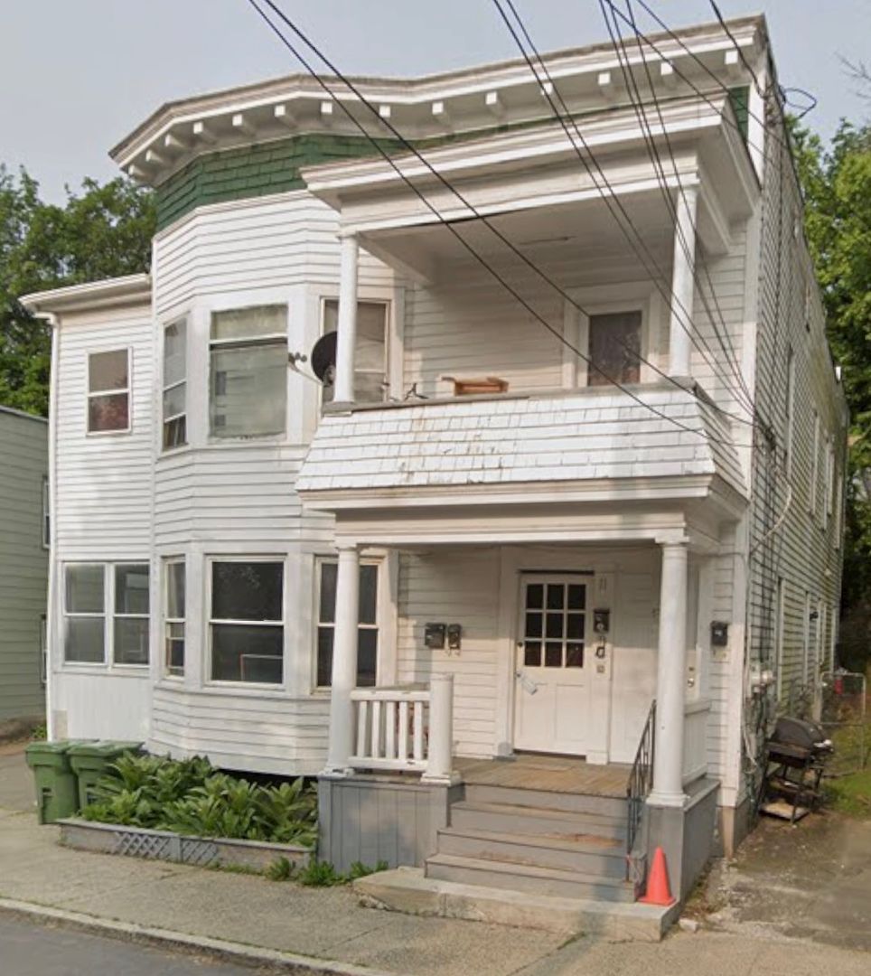 Cohoes Apartment: 11 Lancaster Street