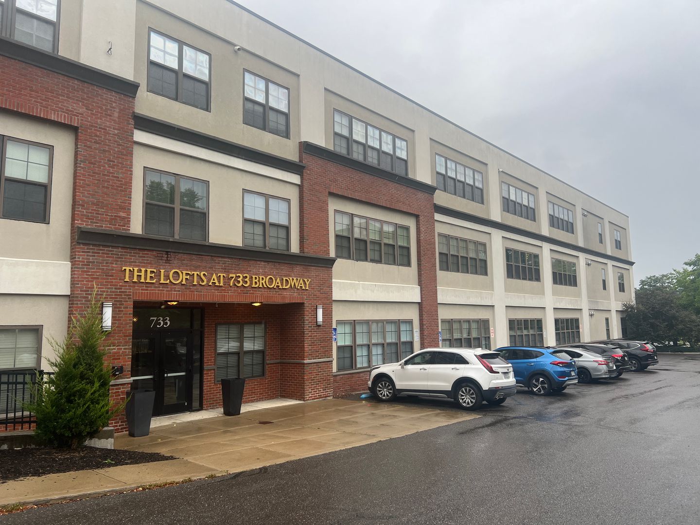Albany Apartment: 733 Broadway