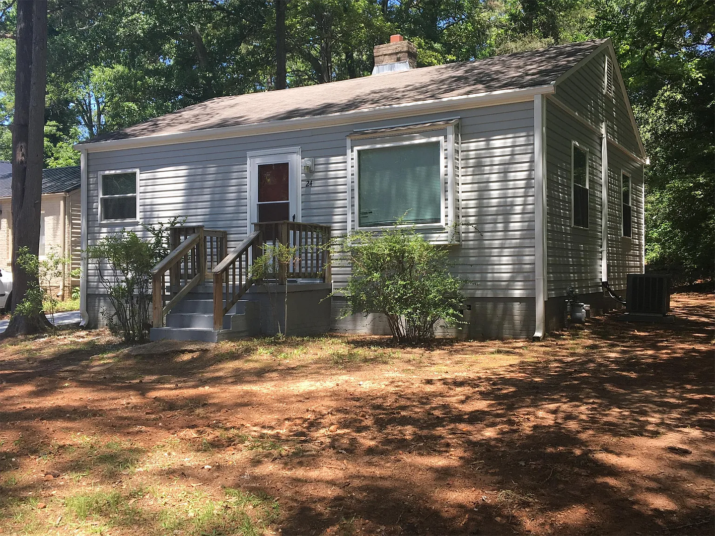 Greenville House: 24 Prancer Ave