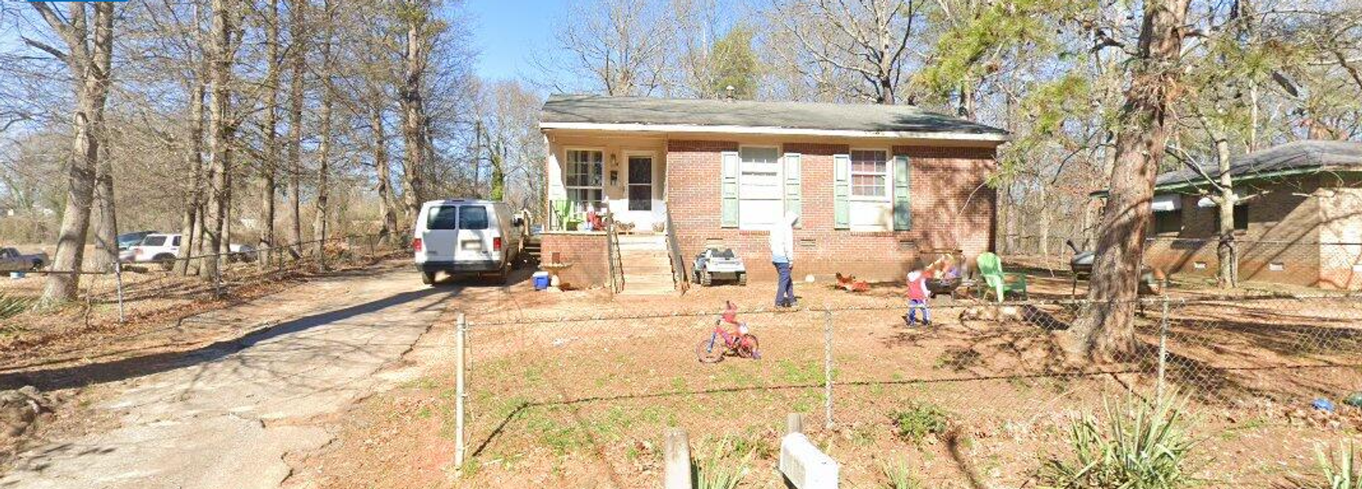 Spartanburg House: 718 S Center St