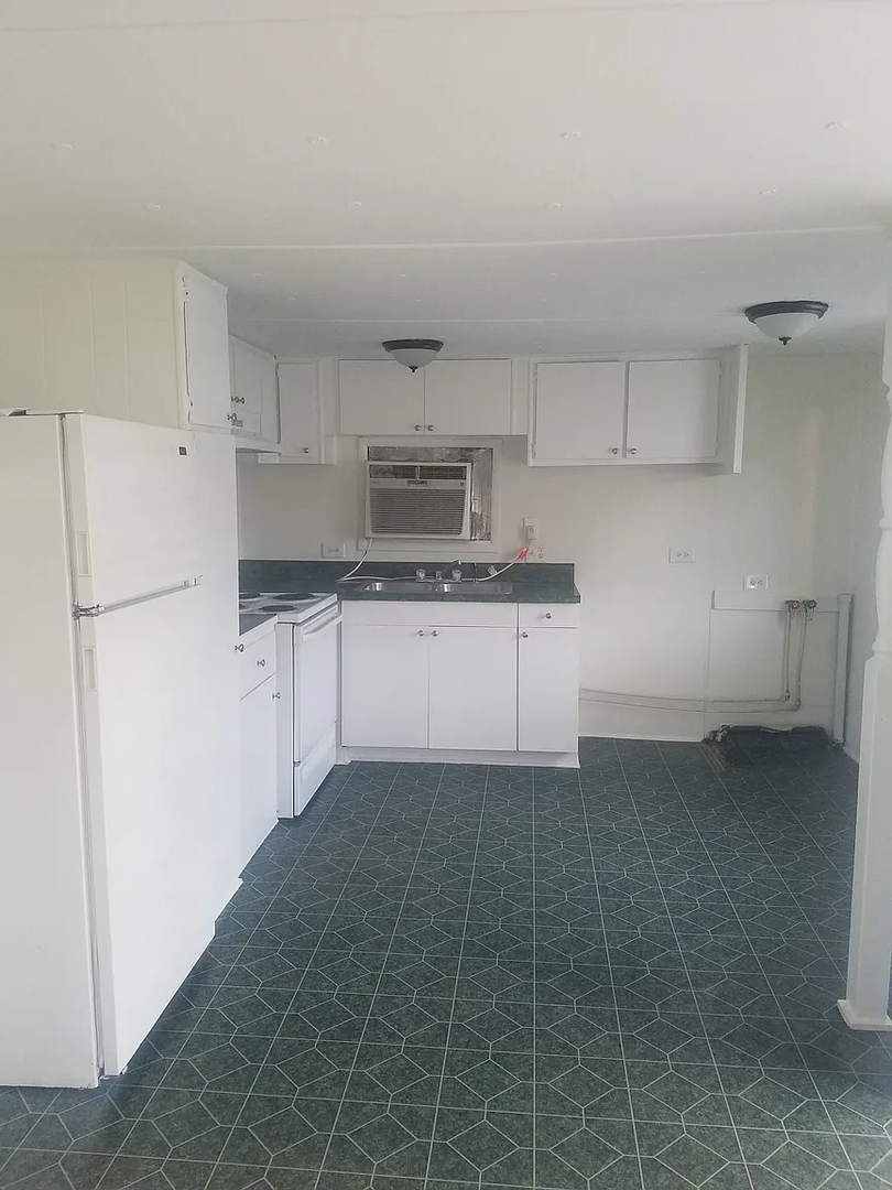 Spartanburg House: 1139 Ridgecrest Ave