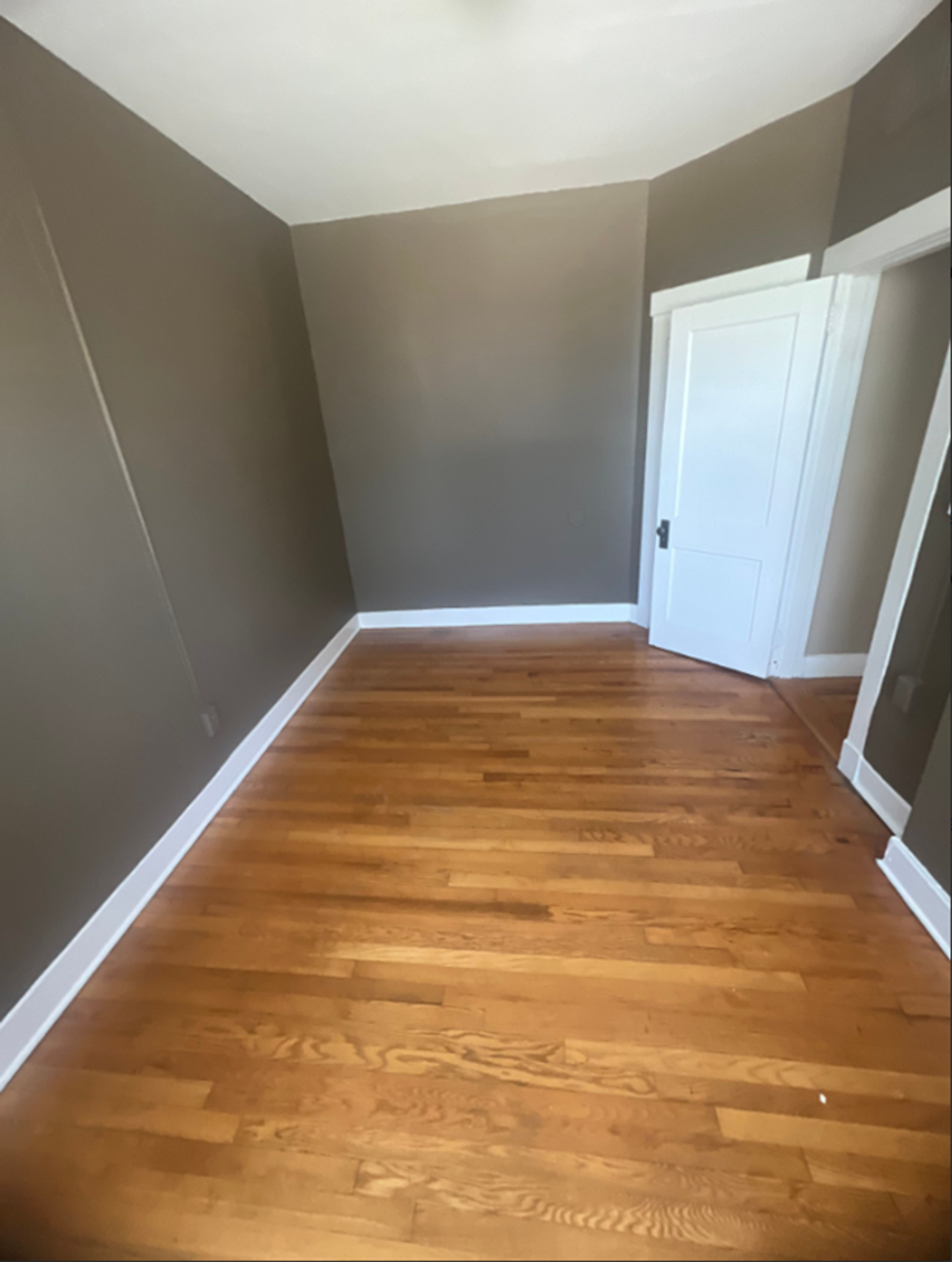 Spartanburg Apartment: 144 W. Henry St