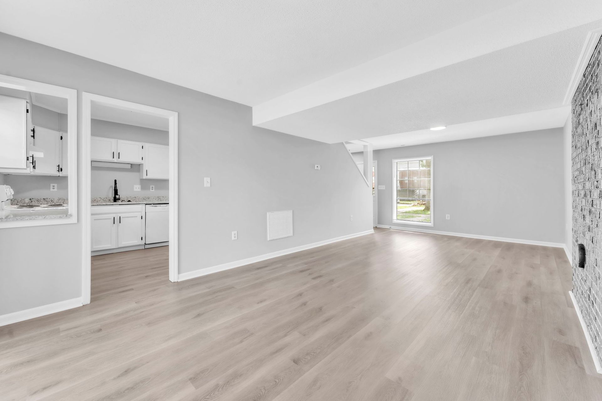 *NEWLY RENOVATED* 3 Bedroom Townhouse in Downtown Spartanburg 