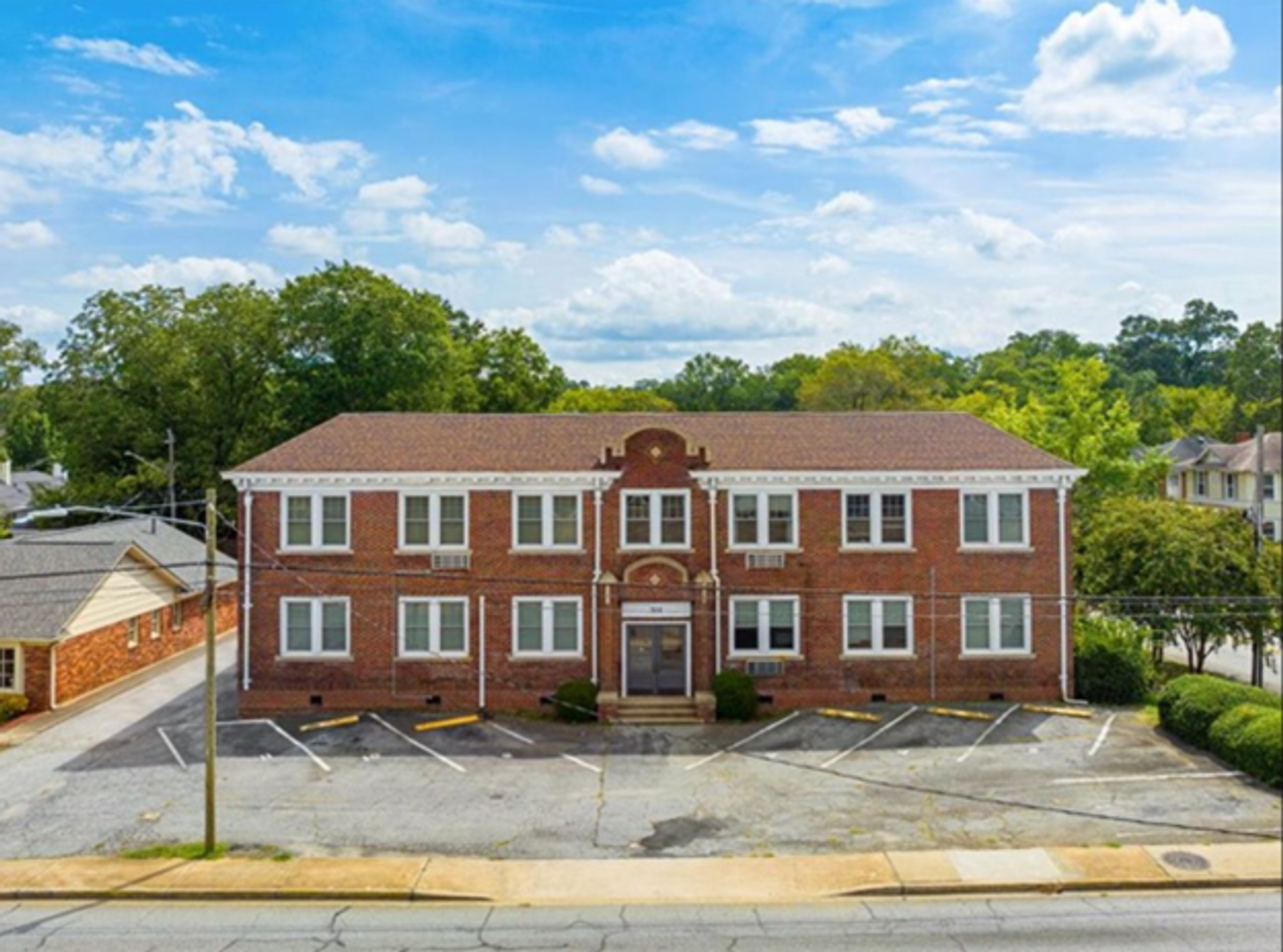 Spartanburg Apartment: 701 East Main St