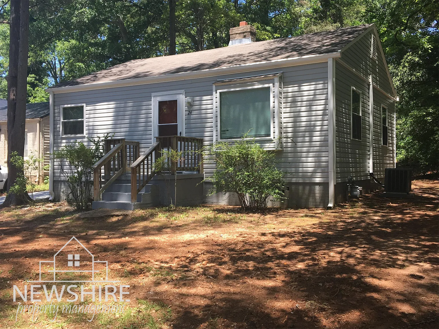 Greenville House: 24 Prancer Ave