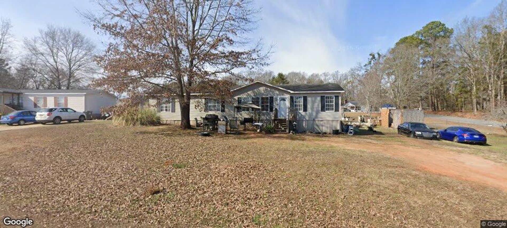 Simpsonville House: 400 WILDCARD COURT