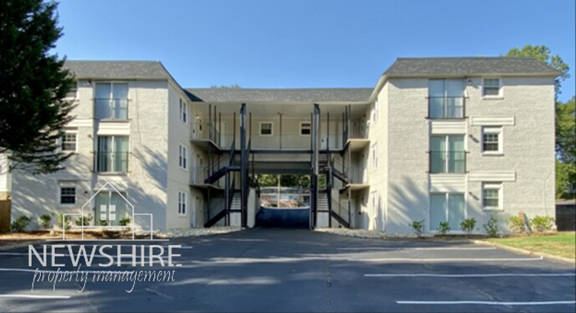 Spartanburg Apartment: 135 Oakwood Ave