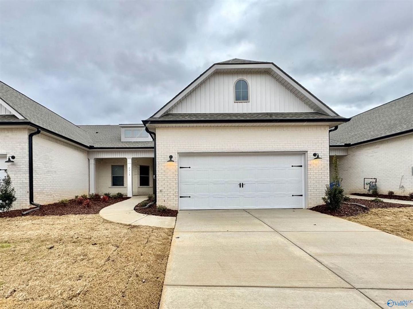 Owens Cross Roads House: 6008 Gardner Maples Dr