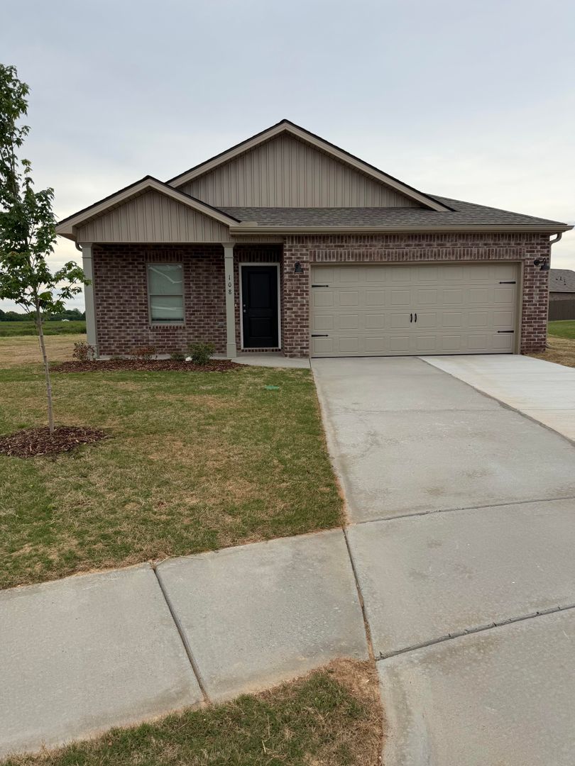Hazel Green House: 108 Karenlee Cir