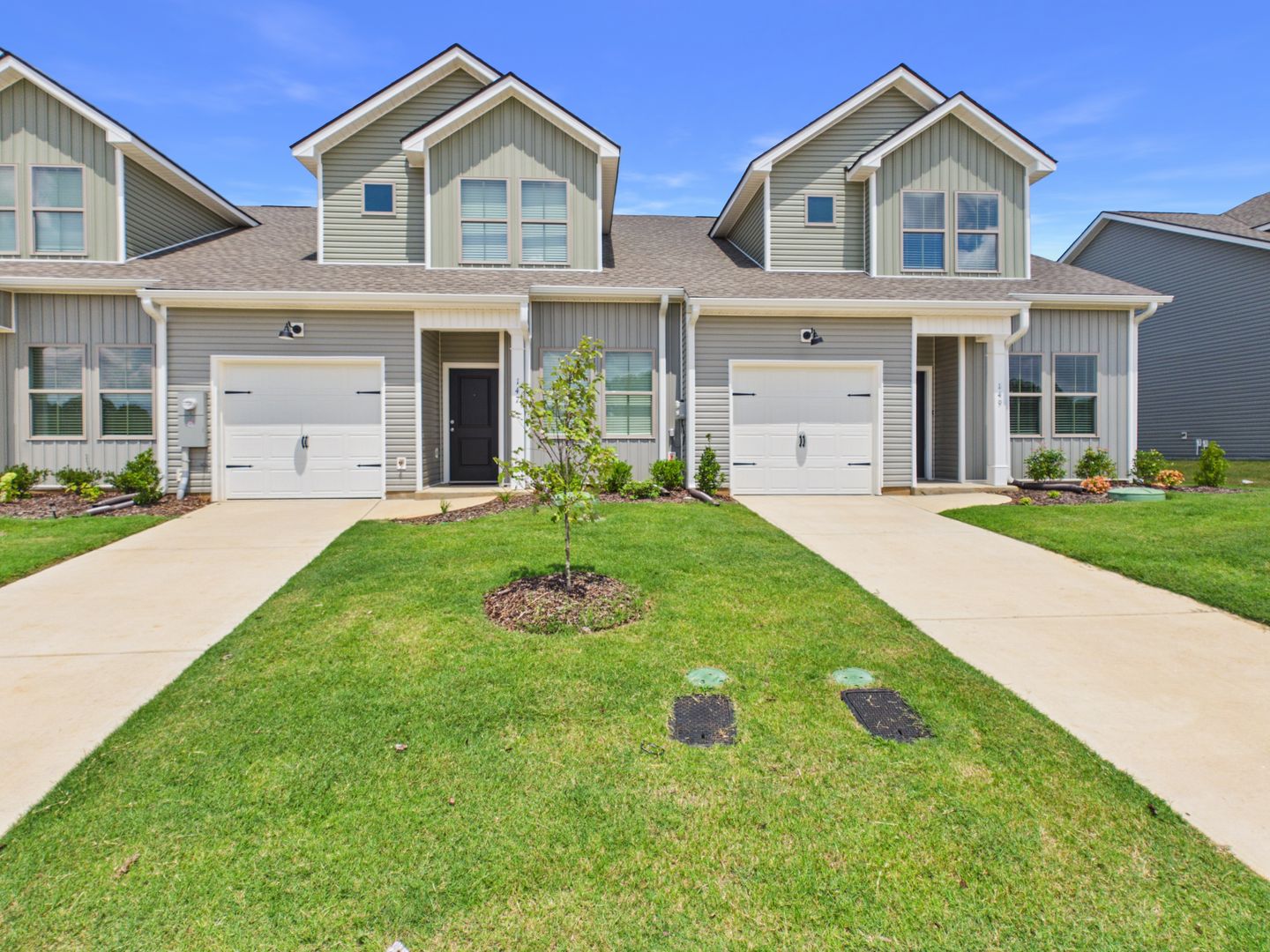 Huntsville House: 121 Wolfe Lane