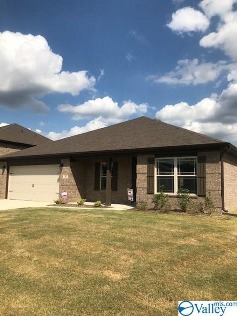 Toney House: 107 Hulsey Lane