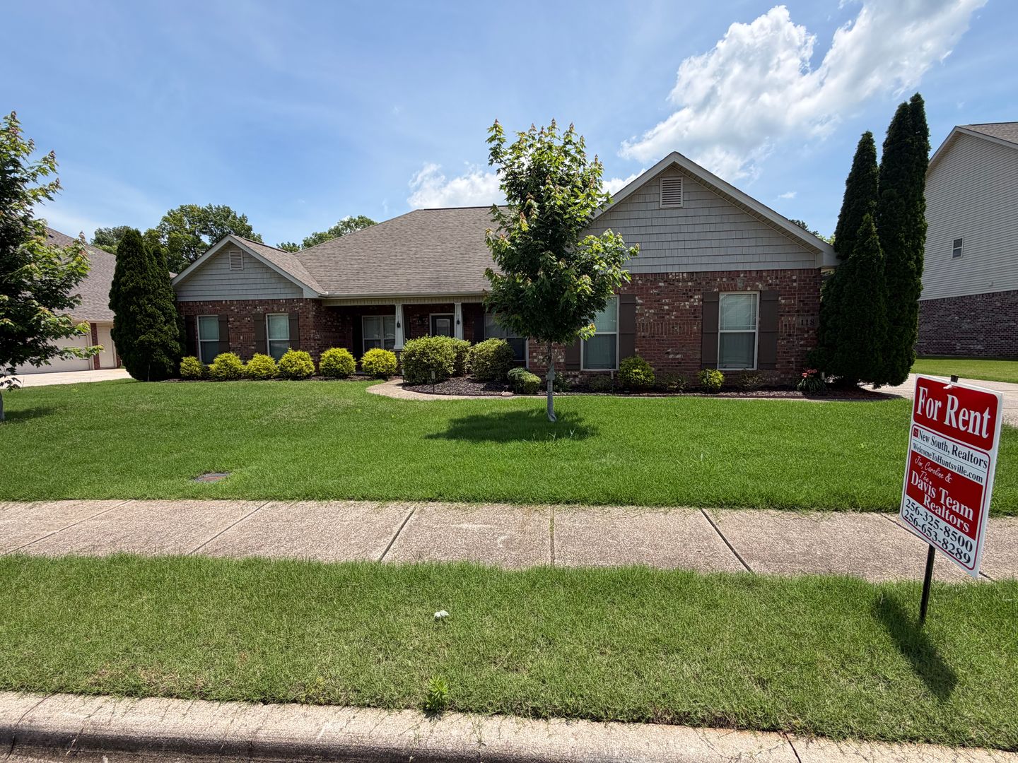 Madison House: 118 Harbor Glen Drive