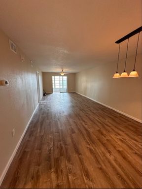 3777 Lake Bayshore Dr., H401, Bradenton, FL 34205