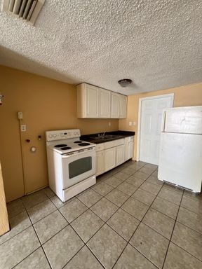 3007 14th St E, Bradenton 34208
