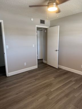 900 70th St. N - 202, St. Petersburg, FL 33710